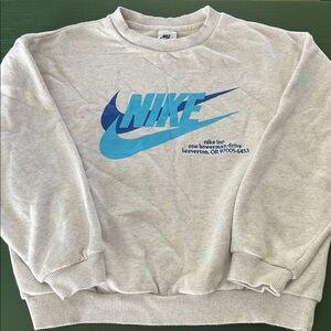 Boys Nike Light Gray Crewneck - Size Large